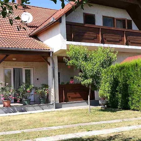 Sára Vendégház Balatonkeresztúr Extérieur photo